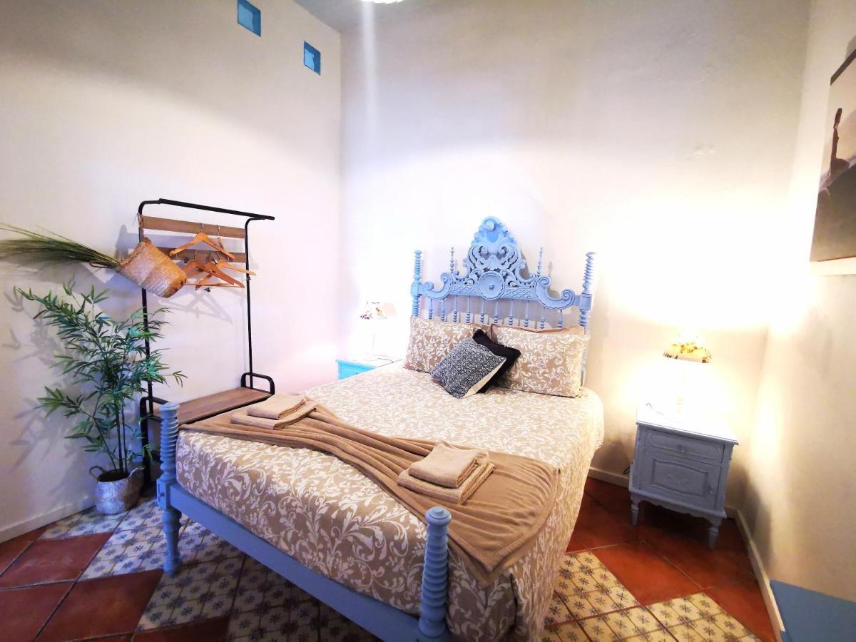 Charming Portuguese Style Apartment, For Rent "Vida A Portuguesa", "Sardinha" Alojamento Local Portimao Bagian luar foto