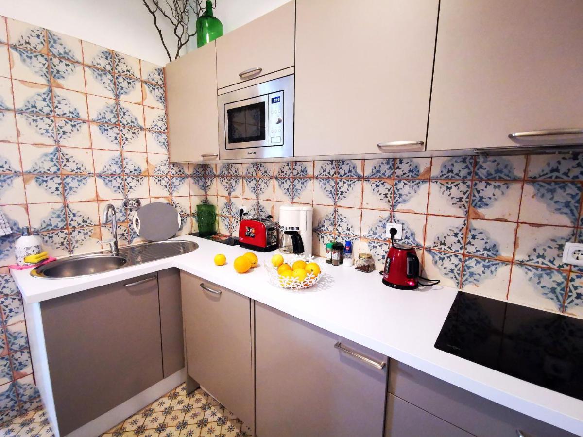 Charming Portuguese Style Apartment, For Rent "Vida A Portuguesa", "Sardinha" Alojamento Local Portimao Bagian luar foto